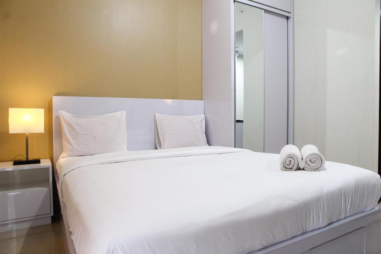 Comfortable Studio Apartment Grand Dhika City By Travelio Бекаси Экстерьер фото